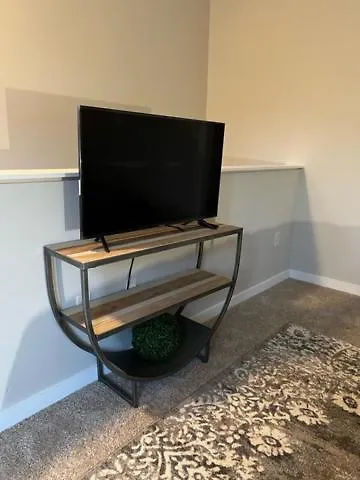 Uptown Gem Spacious Condo With Parking-Wifi-10 Min Walk To Spectrum Center تشارلوت 0*,