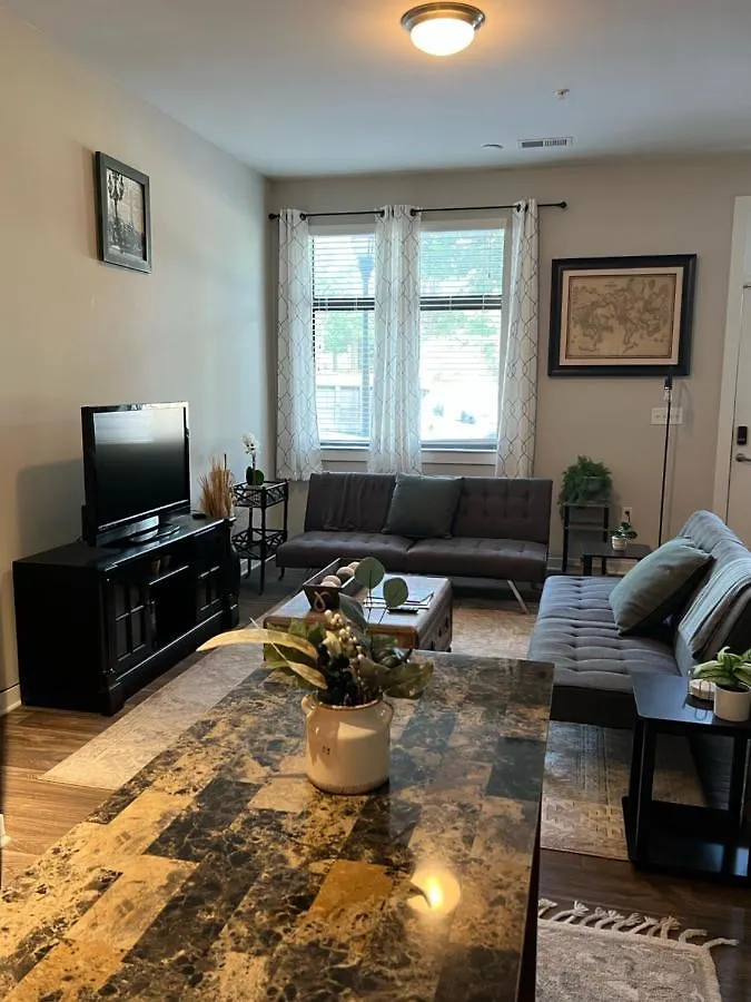 Uptown Gem Spacious Condo With Parking-Wifi-10 Min Walk To Spectrum Center تشارلوت شقة